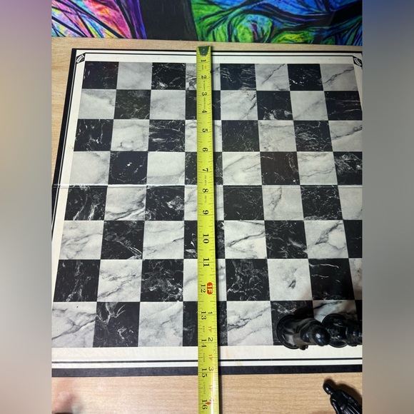 Vintage E.S. Lowe Renaissance Chessmen Set 1979 Complete w/ Board & Box No. 831 - Picture 5 of 16